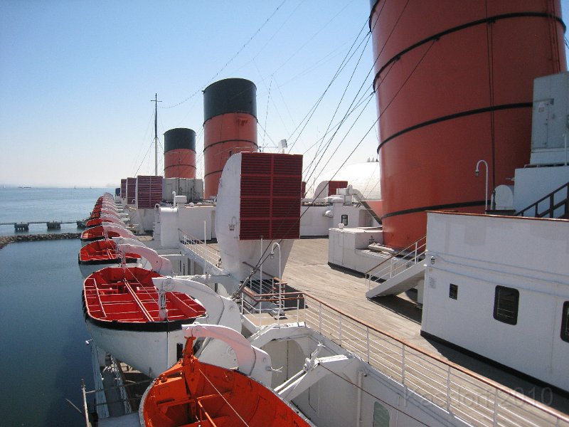 Queen Mary 2010 0295.JPG - A view looking to the stern.